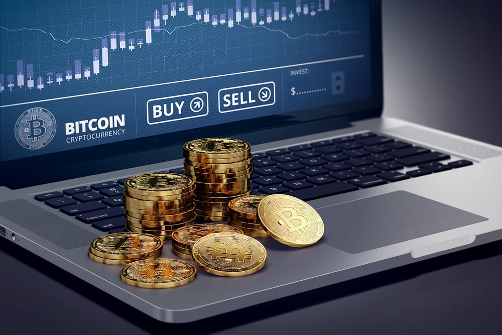 Bitcoin Holds Price Around $28k As Investors Prepare For April Data