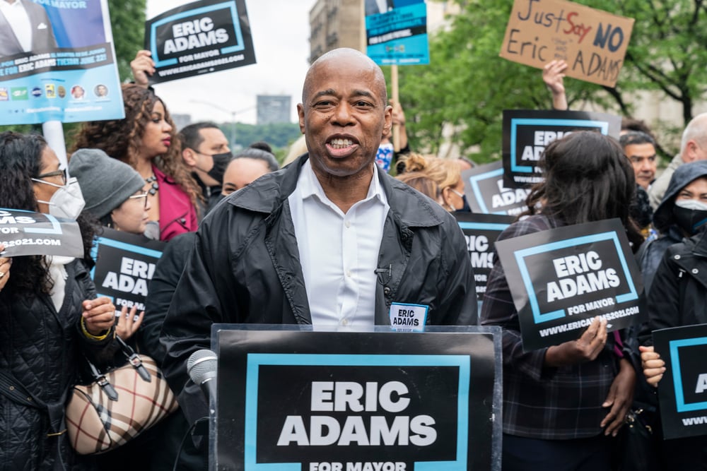Eric Adams receives the first paycheck in cryptocurrency